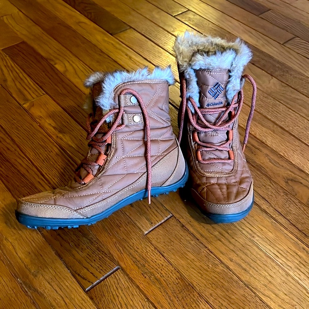 Columbia Minx Shortie lll Waterproof Fur Lined Quilted Boot